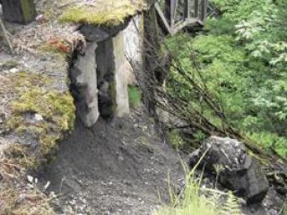 Road crews reopen Kummer Bridge between Enumclaw and Black Diamond