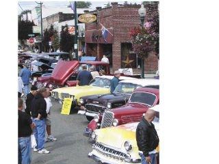 About 200 classic automobiles are expected to fill downtown Sumner Sunday