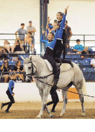 Plateau team wins vaulting title