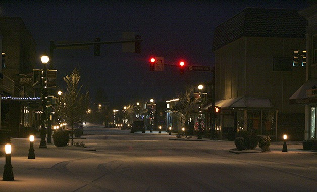 Snow on Cole Street in downtown Enumclaw.