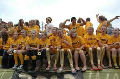 Enumclaw High School's sophomore class got into the Homecoming spirit at Friday's parade.