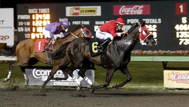 Memphis Beach and jockey Jose Zunino hold off Posse Power and Isaias Enriquez in the $14