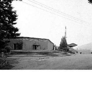 The baseball field at Pete’s Pool was originally a stadium. This was the view of the park’s entrance from the stone steps to the east of the fieldhouse and the football stadium.