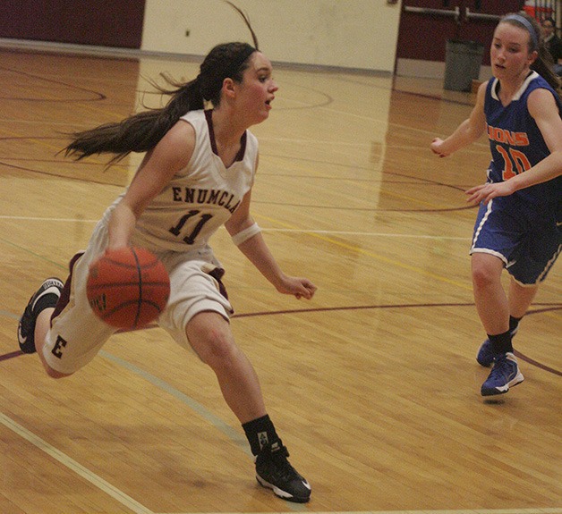 Noelle Putman drives to the basket Jan. 25 against Auburn Mountainview.