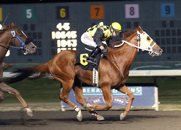 Itsafineredwine ansd jockey Juan Gutierrez prevail as the 4-to-5 favorites in the featured Cascade Coffee Purse for 3-year-olds and up at Emerald Downs. August 31