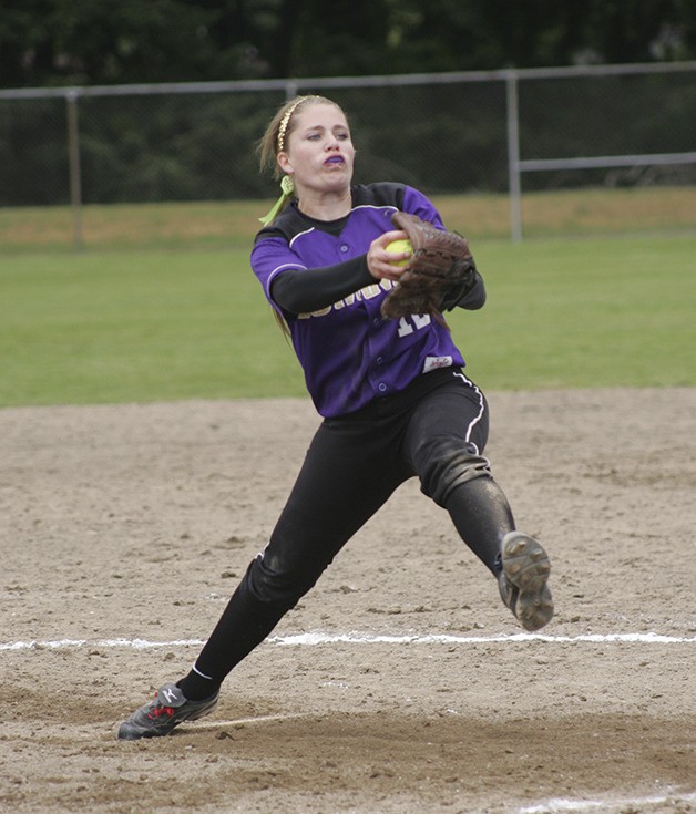 Allie Sims pitched for Sumner in the district win over North Mason.