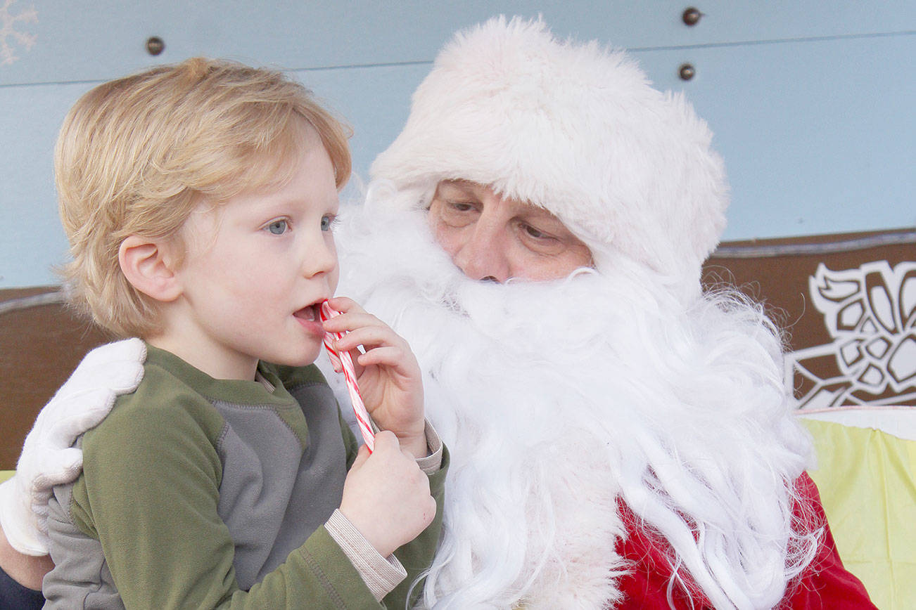 Santa, East Pierce teaming up to visit Sumner, Milton residents