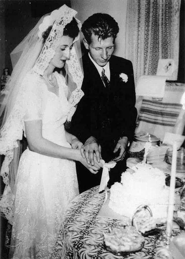 Fred and Jean Gramann, cutting their wedding cake in 1943. Submitted photo