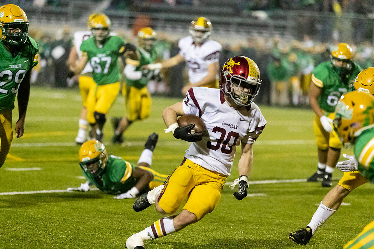 Senior running back Dawson Harding makes his way downfield for a touchdown run. Photo courtesy Steve Butler / www.srbutlerphotography.com