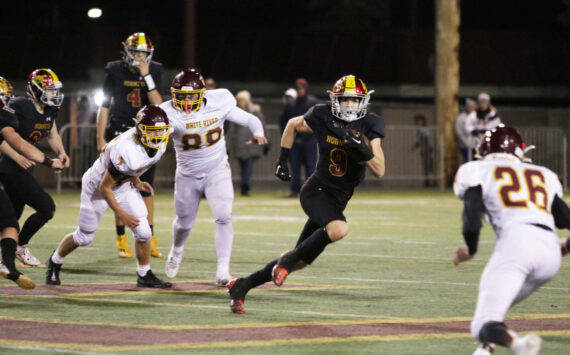 Enumclaw wins Battle of the Bridge | Courier-Herald