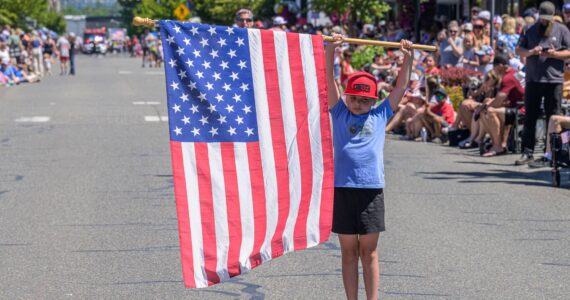 Photos by Vic Wright
Stars and Stripes dominated Cole Street last Thursday for the local Chamber of Commerce’s annual Fourth of July Parade, inviting residents from all around the Plateau to celebrate their country’s independence.