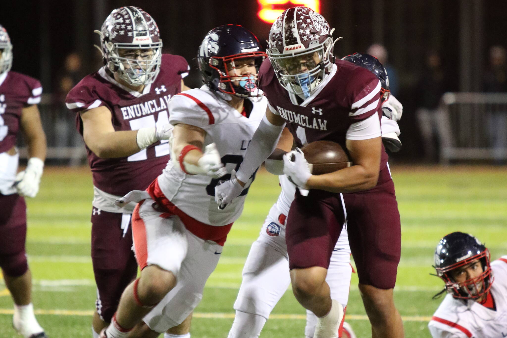 Photo by Todd Overdorf / sonscapeimages.com
Senior #1 Cooper Redarte continued to run through defenders to gain precious yards in the second half.